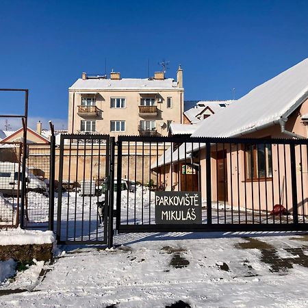 Guesthouse Mikulas Mikulov - Free Parking In The City Center エクステリア 写真