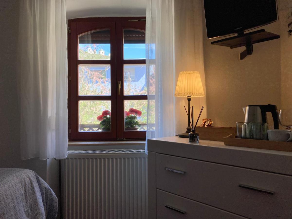 Guesthouse Mikulas Mikulov - Free Parking In The City Center エクステリア 写真