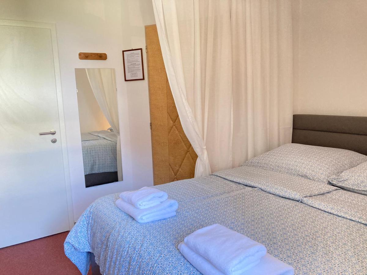 Guesthouse Mikulas Mikulov - Free Parking In The City Center エクステリア 写真