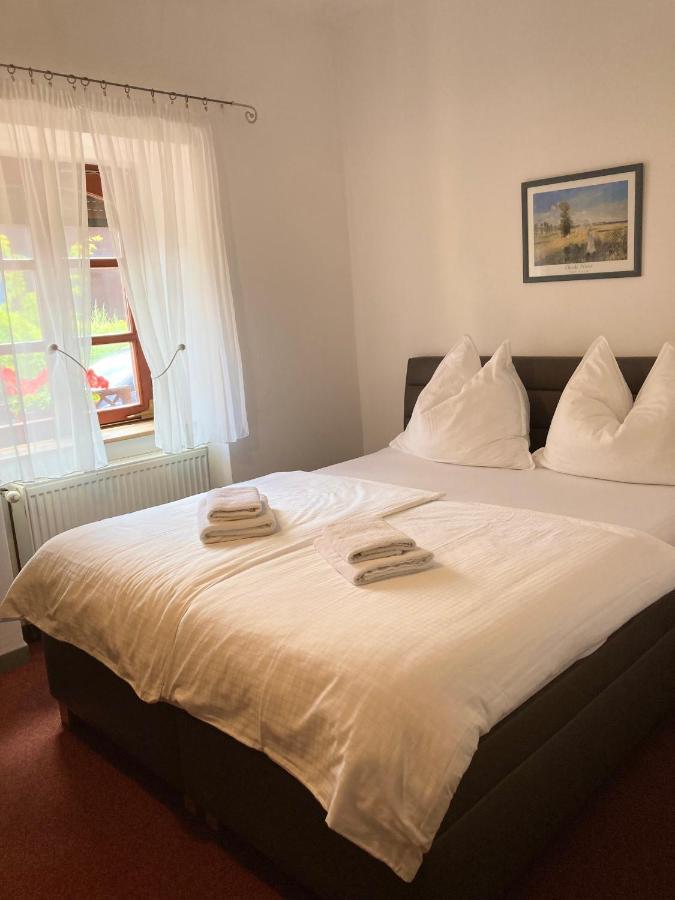 Guesthouse Mikulas Mikulov - Free Parking In The City Center エクステリア 写真