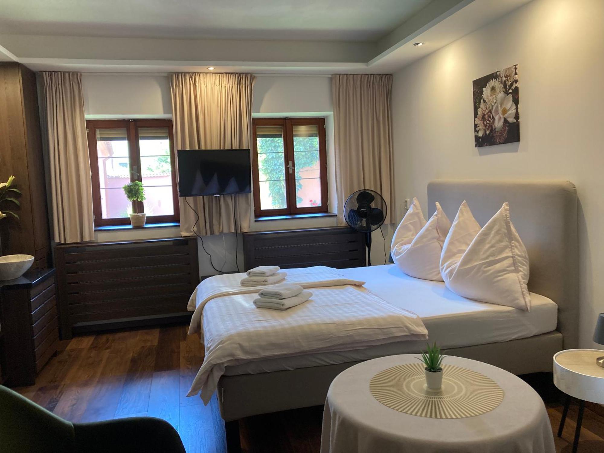 Guesthouse Mikulas Mikulov - Free Parking In The City Center エクステリア 写真