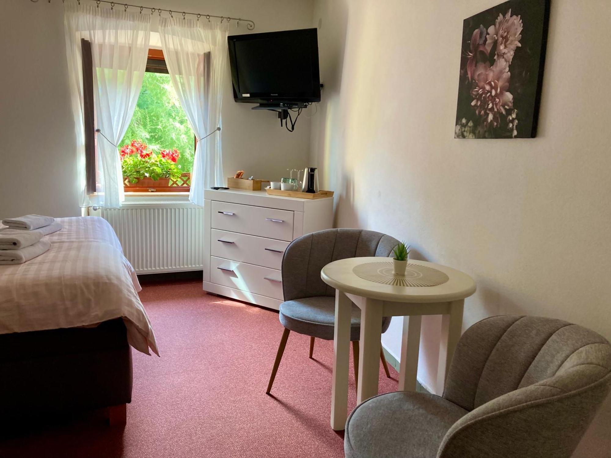 Guesthouse Mikulas Mikulov - Free Parking In The City Center エクステリア 写真